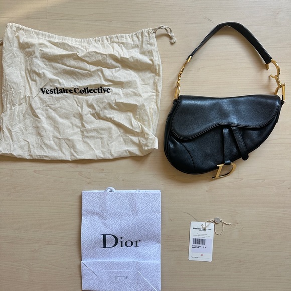 Authenticated Dior Vintage black saddle bag gold hardware - Picture 1 of 12